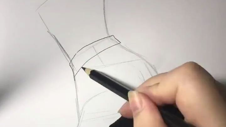 如何画动漫美女的短裙,快来看看